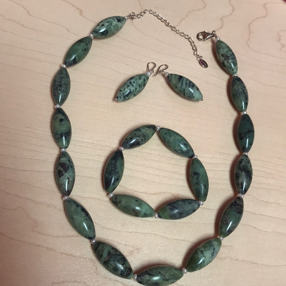 Jade Jewelry Set